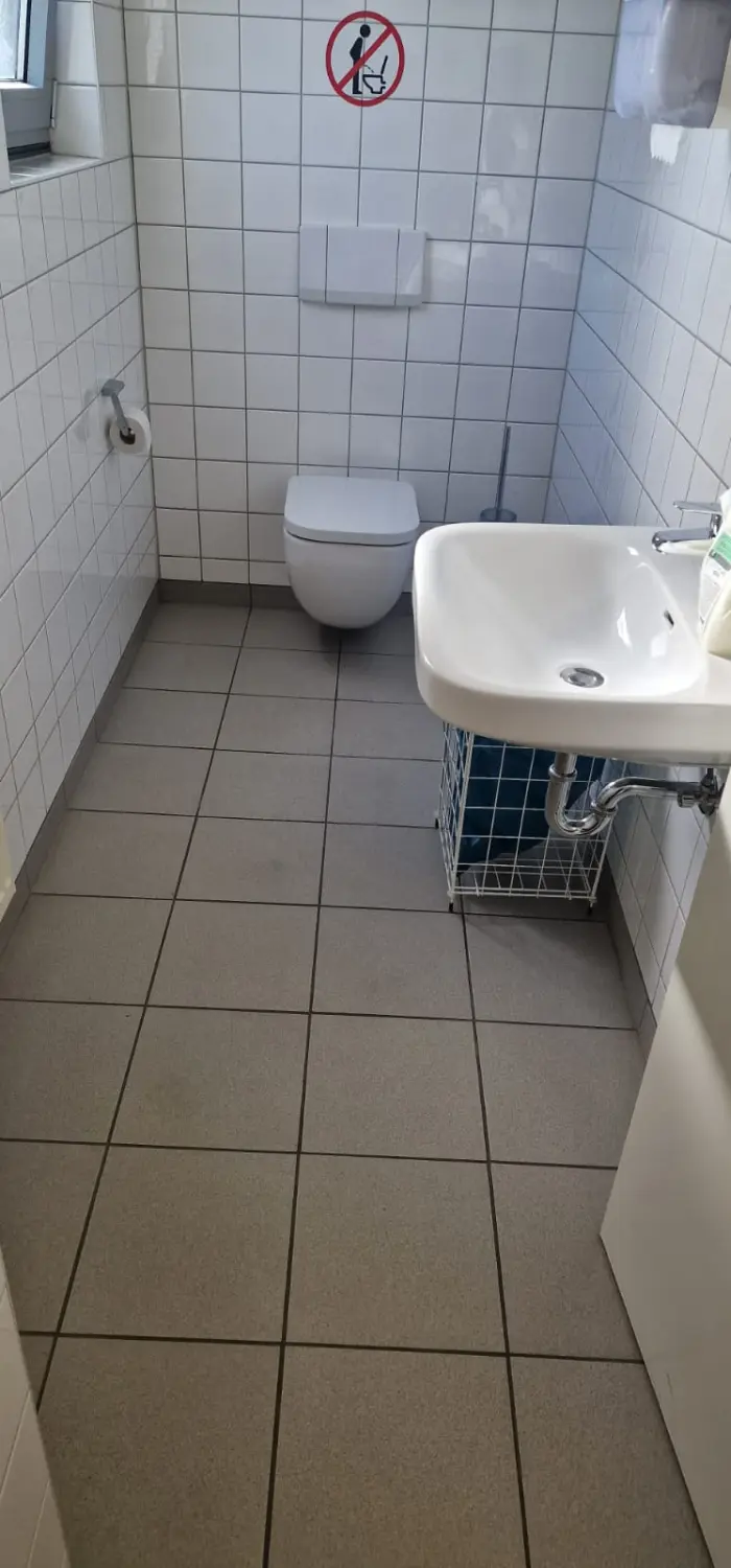Toilette von Glanzzeit Gebäudereinigung