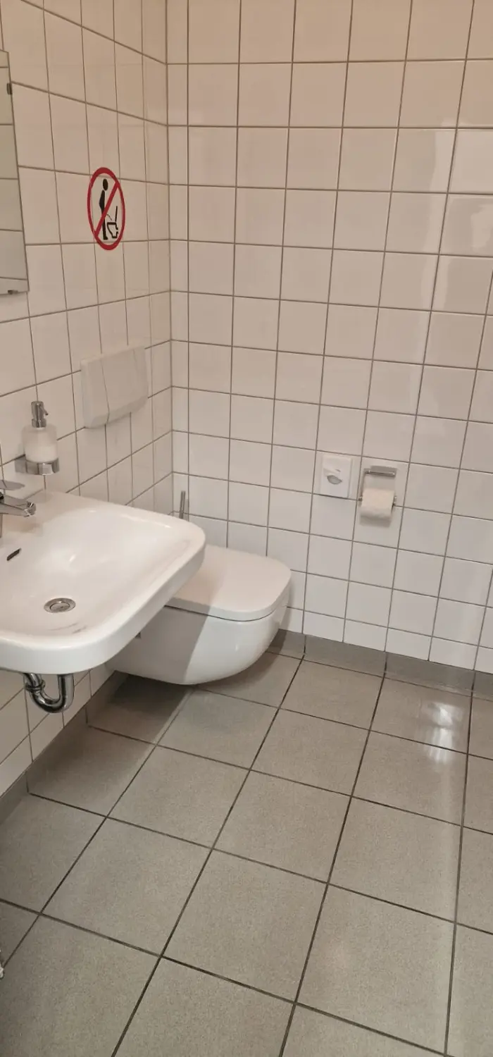 Toilette von Glanzzeit Gebäudereinigung